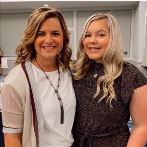 Meet your Posher, Holland rae